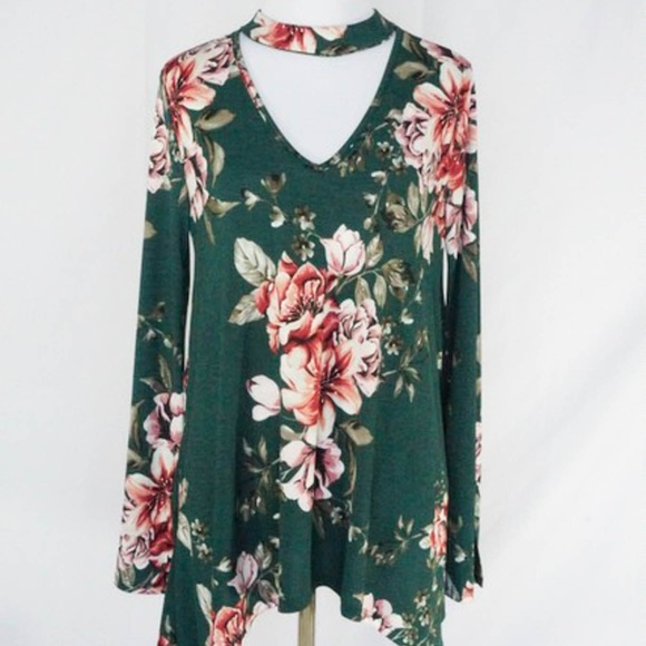 LAST ONE! Hunter Green Bell Sleeve Top - Picture 4 of 5